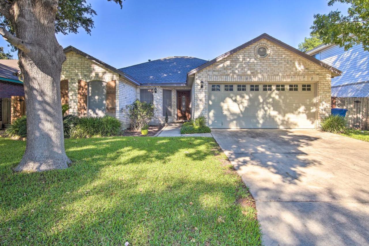 Villa Peaceful San Antonio Oasis With Private Pool And Grill Exterior foto